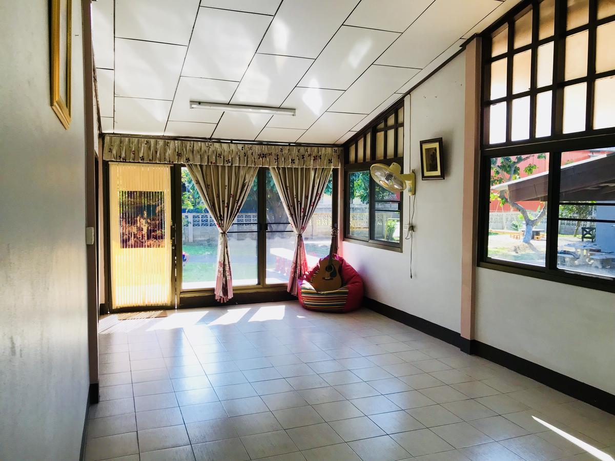 Hotel Winter House Chiang Rai Extérieur photo
